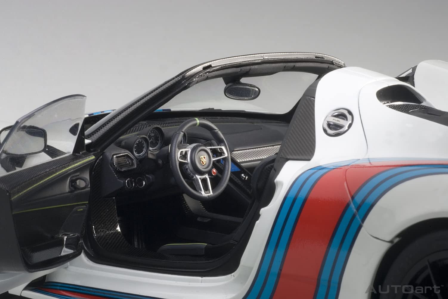 1/18 AUTOart ポルシェ 918 スパイダー マルティニカラー Amazon.com: AUTOart Porsche 918 Spyder Martini – Echelle 1